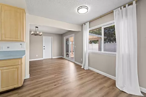 10250 Avanti Ave, Santee, CA 92071 photo 15