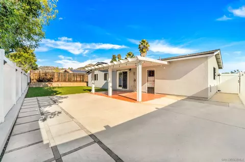 10250 Avanti Ave, Santee, CA 92071 photo 31