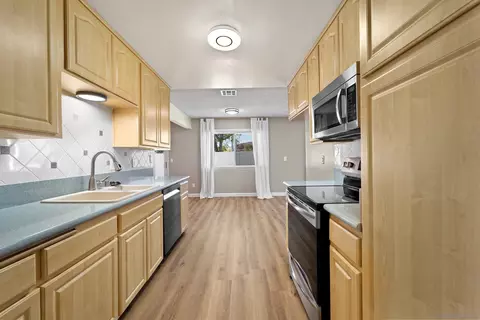 10250 Avanti Ave, Santee, CA 92071 photo 11
