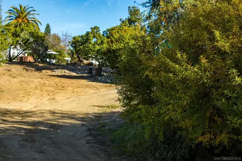9158 Rosedale Dr, Spring Valley, CA 91977 photo 11