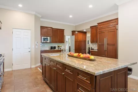 1556 Virginia Way, La Jolla, CA 92037 photo 12