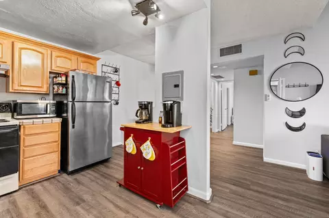475 N Midway Dr #235, Escondido, CA 92027