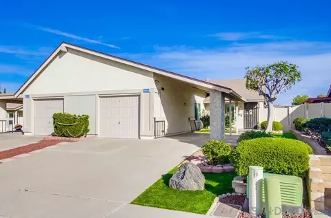 10935 Via Abaca, San Diego, CA 92126