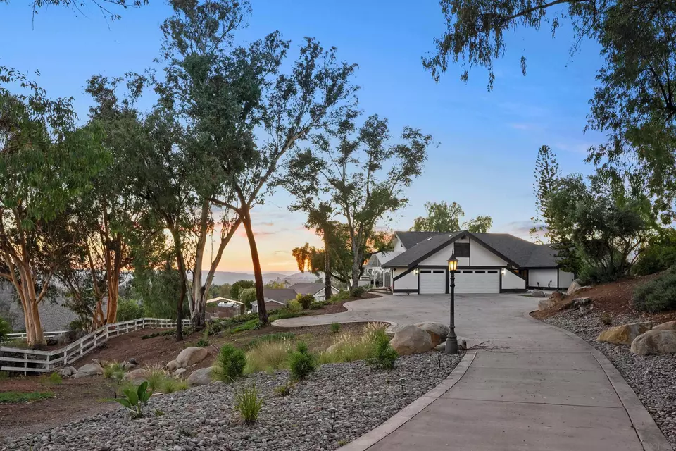 14128 Mountain View Ct, Poway, CA 92064 35 Photos Movoto