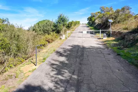 821 Stewart Crest Rd #1, Fallbrook, CA 92028 photo 4