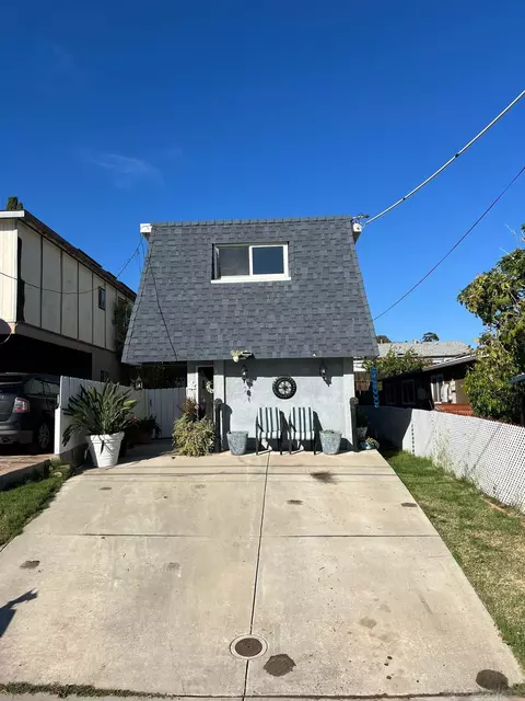 9836 Arapaho St, Spring Valley, CA 91977