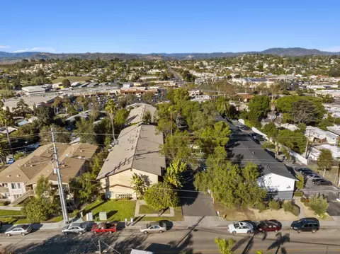 305 W Clemmens Ln, Fallbrook, CA 92028 photo 8