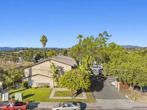 305 W Clemmens Ln, Fallbrook, CA 92028 photo 9
