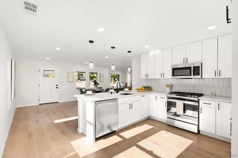 4573 Acacia Ave, La Mesa, CA 91941 photo 17
