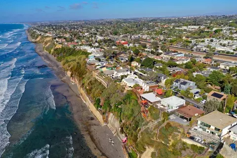 625 Neptune Ave, Encinitas, CA 92024 photo 2