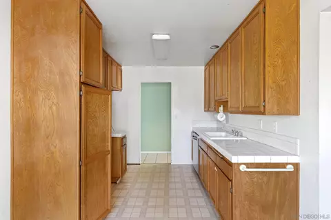 7968 Woodpecker Way, Santee, CA 92071 photo 9