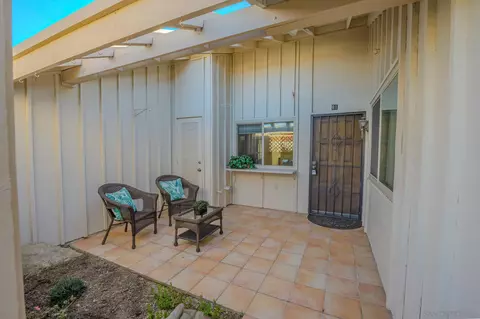 17464 Plaza Cerado #81, San Diego, CA 92128