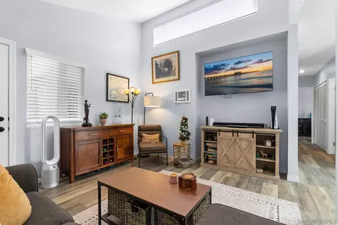4569 Hamilton St #4, San Diego, CA 92116