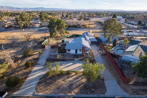 16215 Cabrillo Dr, Victorville, CA 92395