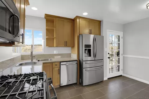 6550 Macarthur Dr, Lemon Grove, CA 91945 photo 6