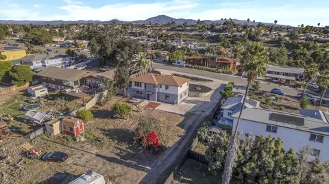 6550 Macarthur Dr, Lemon Grove, CA 91945 photo 5