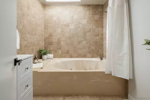 9387 De Camp Dr, La Mesa, CA 91942 photo 11