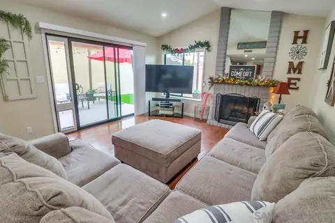 10389 Rochelle Ln, Santee, CA 92071 photo 7