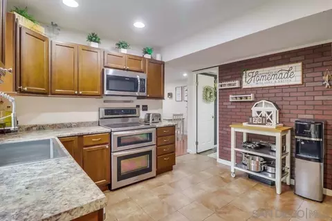 10389 Rochelle Ln, Santee, CA 92071 photo 10