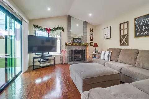 10389 Rochelle Ln, Santee, CA 92071 photo 6