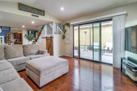 10389 Rochelle Ln, Santee, CA 92071 photo 8