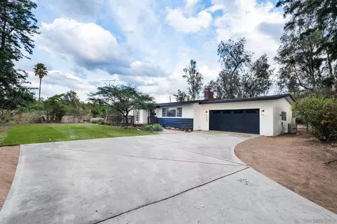 1808 Greenview Rd, Escondido, CA 92026 photo 4