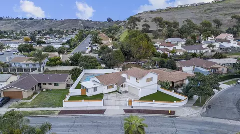3301 Carolyn Cir, Oceanside, CA 92054 photo 2