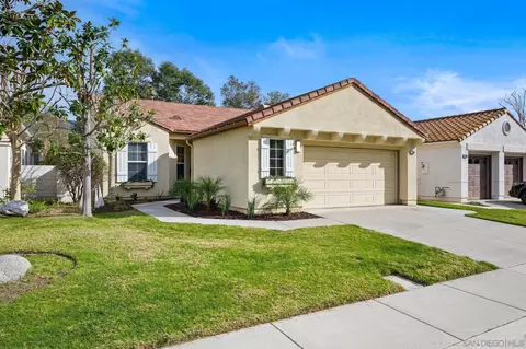 2384 Fallbrook Pl, Escondido, CA 92027