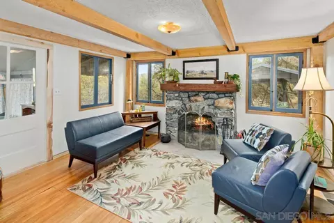 Living - 813 Pine Cone Dr, Julian, CA 92036 photo 2 of 4