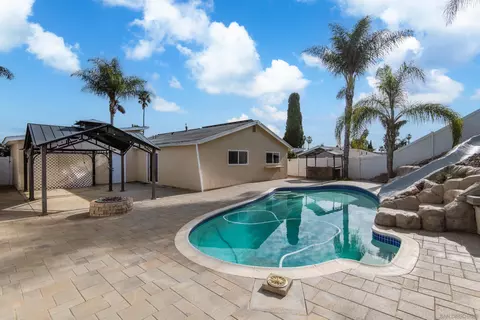 624 Monica Cir, Oceanside, CA 92057