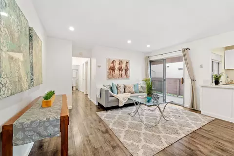 3290 Ashford St #F, San Diego, CA 92111