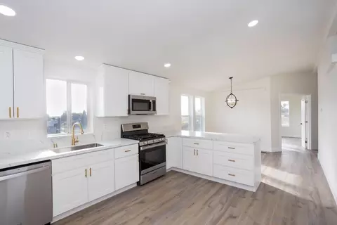 6665 Aviation Dr, San Diego, CA 92114