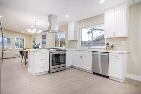 2424 S Barcelona, Spring Valley, CA 91977 photo 4