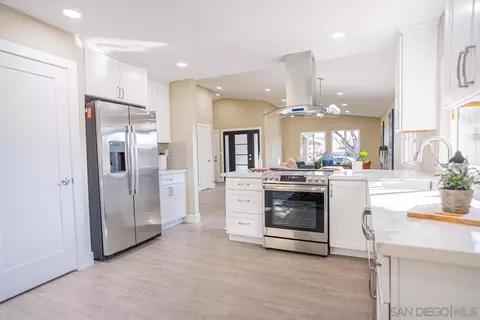 2424 S Barcelona, Spring Valley, CA 91977 photo 5
