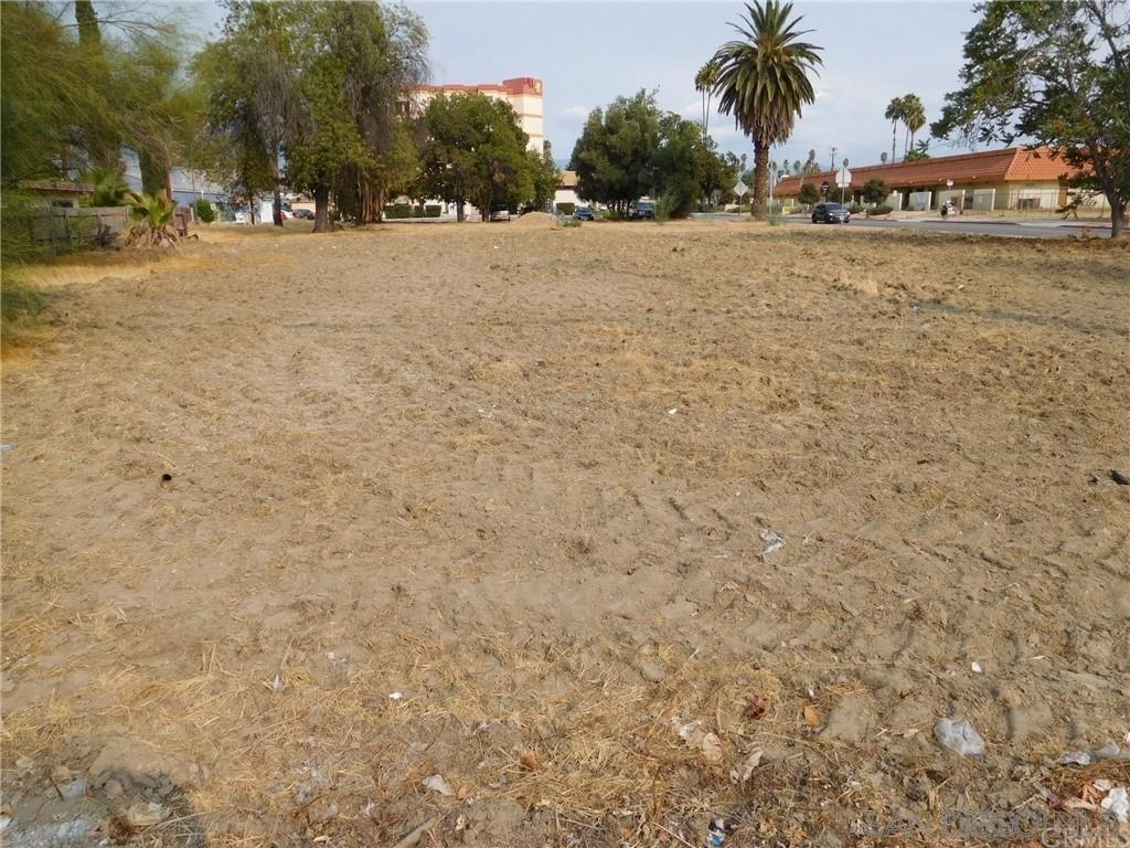 912 E Latham Ave Unit 143/2  