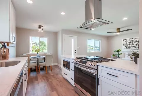 250 Delphinium St, Encinitas, CA 92024 photo 17