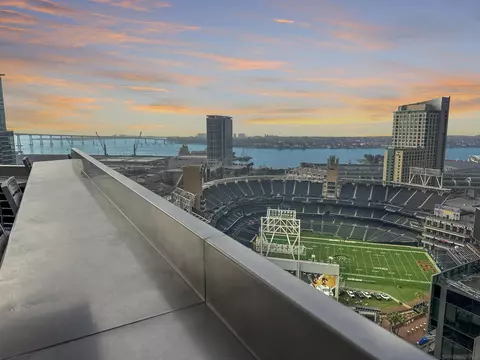 321 10th Ave #305, San Diego, CA 92101