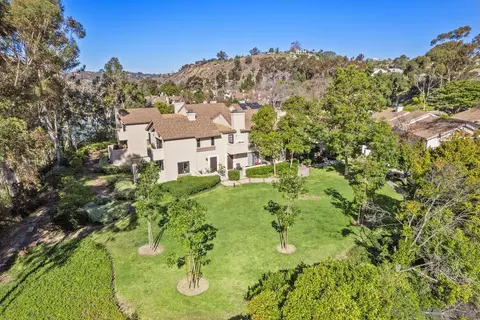 2727 Ariane Dr #166, San Diego, CA 92117