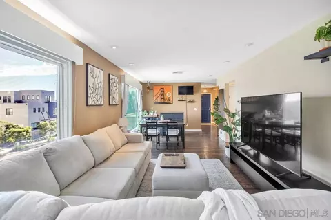 540 Hawthorn #2A, San Diego, CA 92101