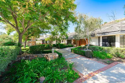 14574 Millards Rd, Poway, CA 92064 photo 2