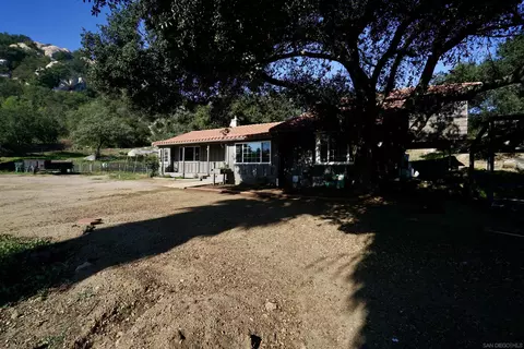 15391 Oakvale Rd, Escondido, CA 92027 photo 24