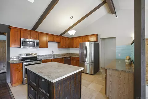 15391 Oakvale Rd, Escondido, CA 92027 photo 11