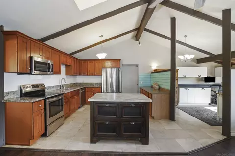15391 Oakvale Rd, Escondido, CA 92027 photo 6