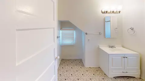 546 Palm Ave, Coronado, CA 92118 photo 11