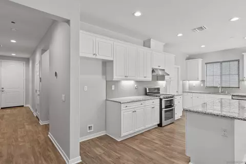 9605 Mondrian Ln, Riverside, CA 92508 photo 3