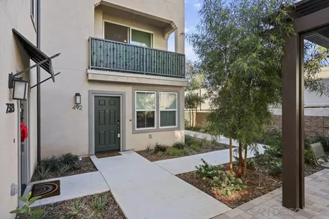 492 Atlas Gln, Escondido, CA 92025