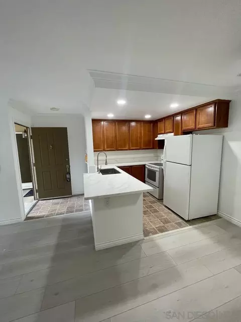 432 Edgehill Ln #91, Oceanside, CA 92054 photo 2
