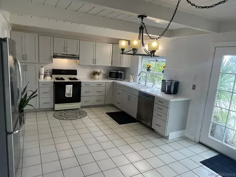 Kitchen - 802 Lemon Ave, Vista, CA 92084 photo 1 of 4