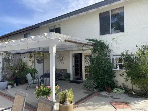 Exterior - 802 Lemon Ave, Vista, CA 92084 photo 5 of 7