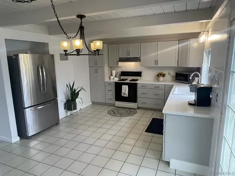 Kitchen - 802 Lemon Ave, Vista, CA 92084 photo 2 of 4